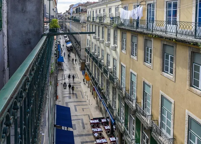 Downtown Correeiros Apartments